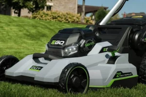 Read more about the article A New Era in Lawn Care: The Best Self-Propelled Battery Lawn Mowers