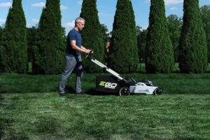 Read more about the article Navigating Your Way to the Best Battery Power Lawn Equipment